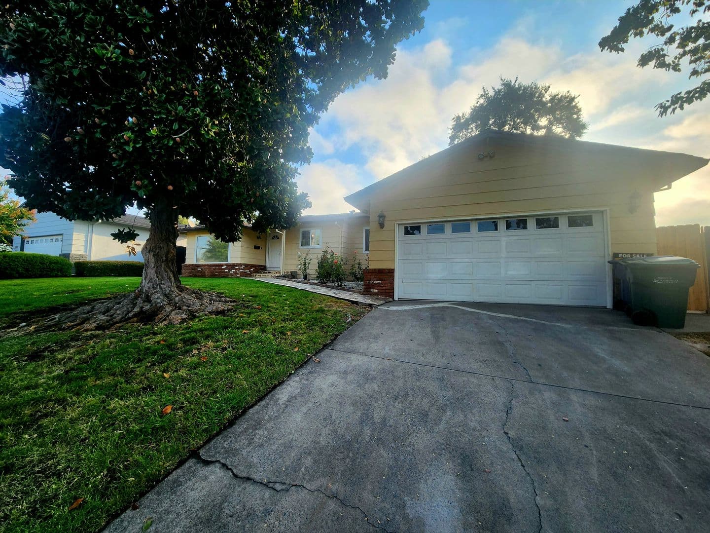 Carmichael House: 5274 Heritage Drive