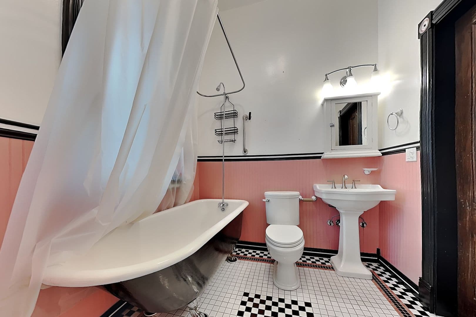 Sacramento Apartment: 2626 J Street