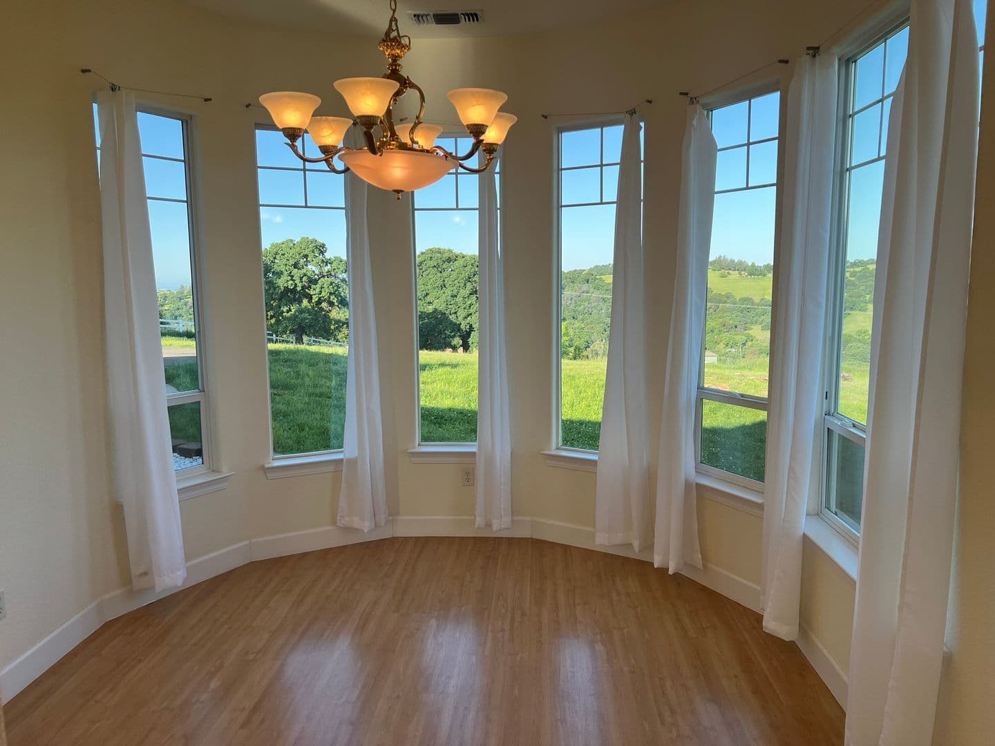 Pilot Hill House: 6255 Peacock Way