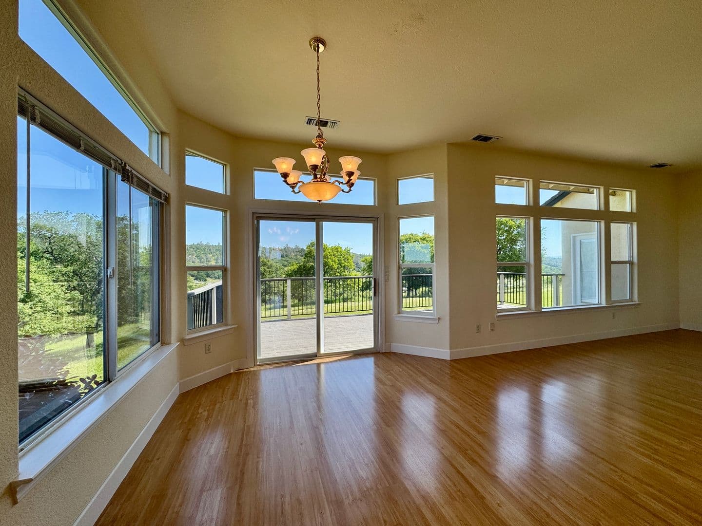 Pilot Hill House: 6255 Peacock Way