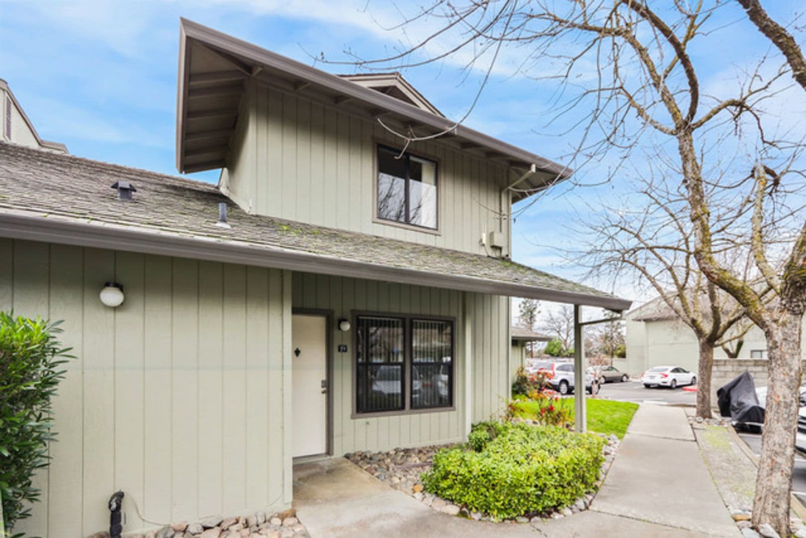 Davis Apartment: 2255 Sycamore Lane