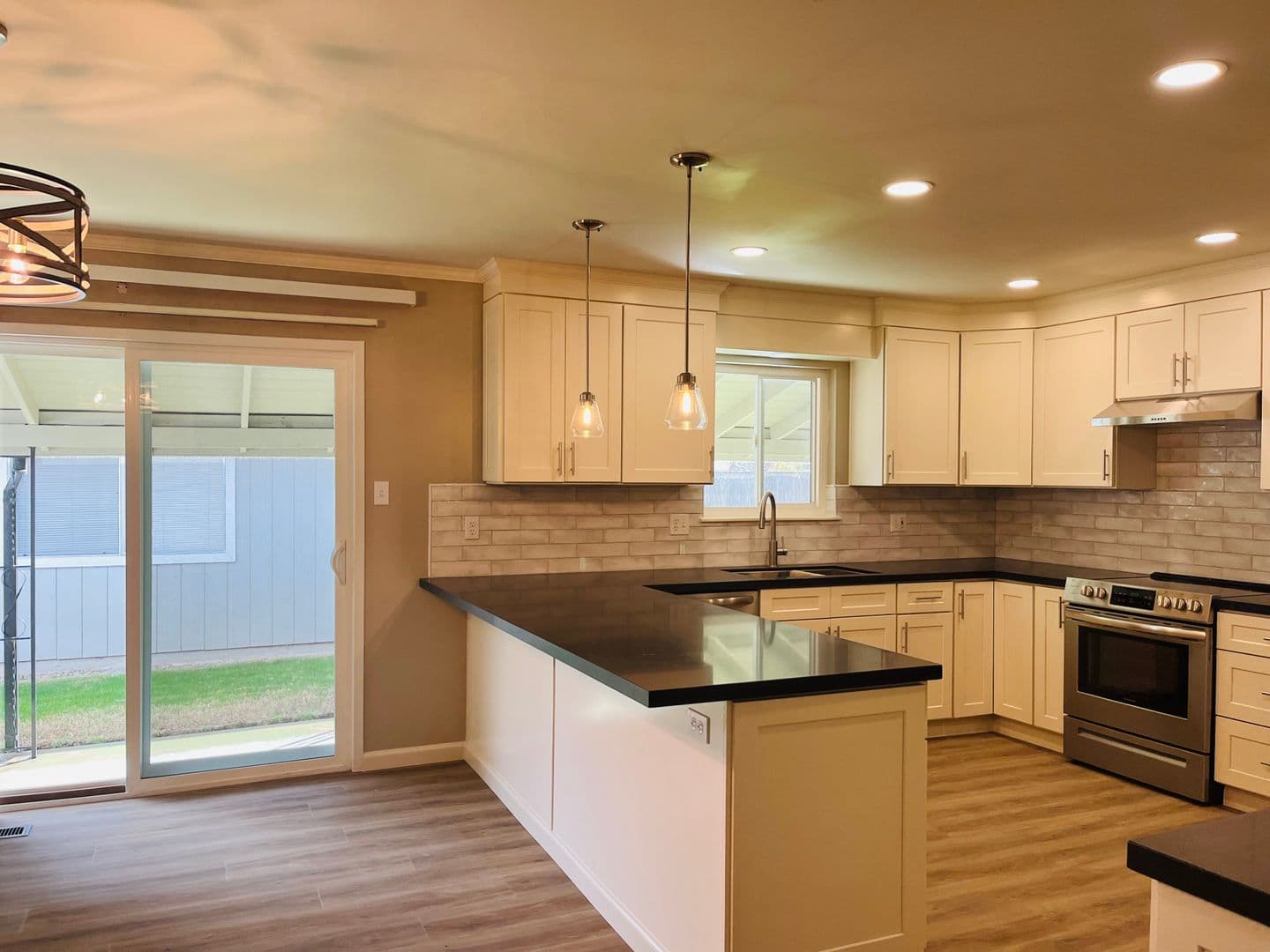 Elk Grove House: 9301 Mazatlan Way
