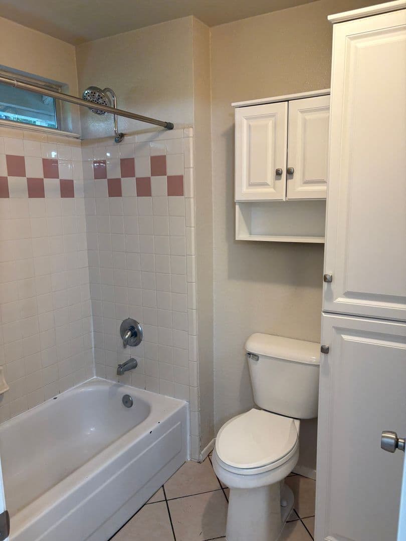 Woodland House: 1304 Tyler Court