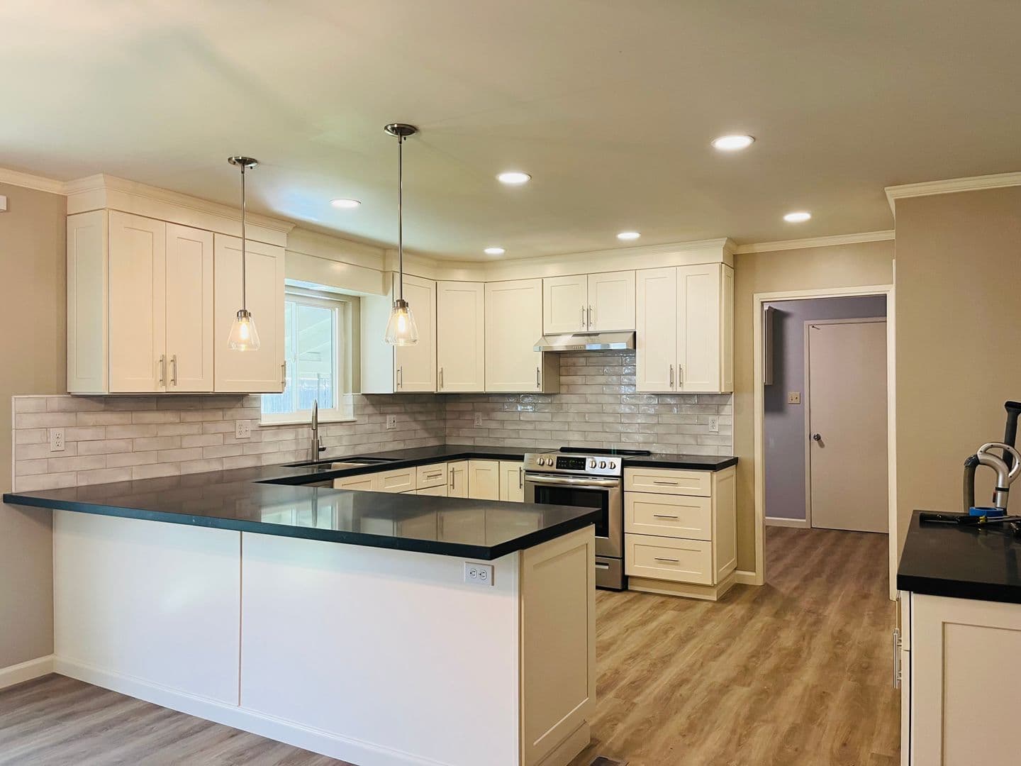 Elk Grove House: 9301 Mazatlan Way
