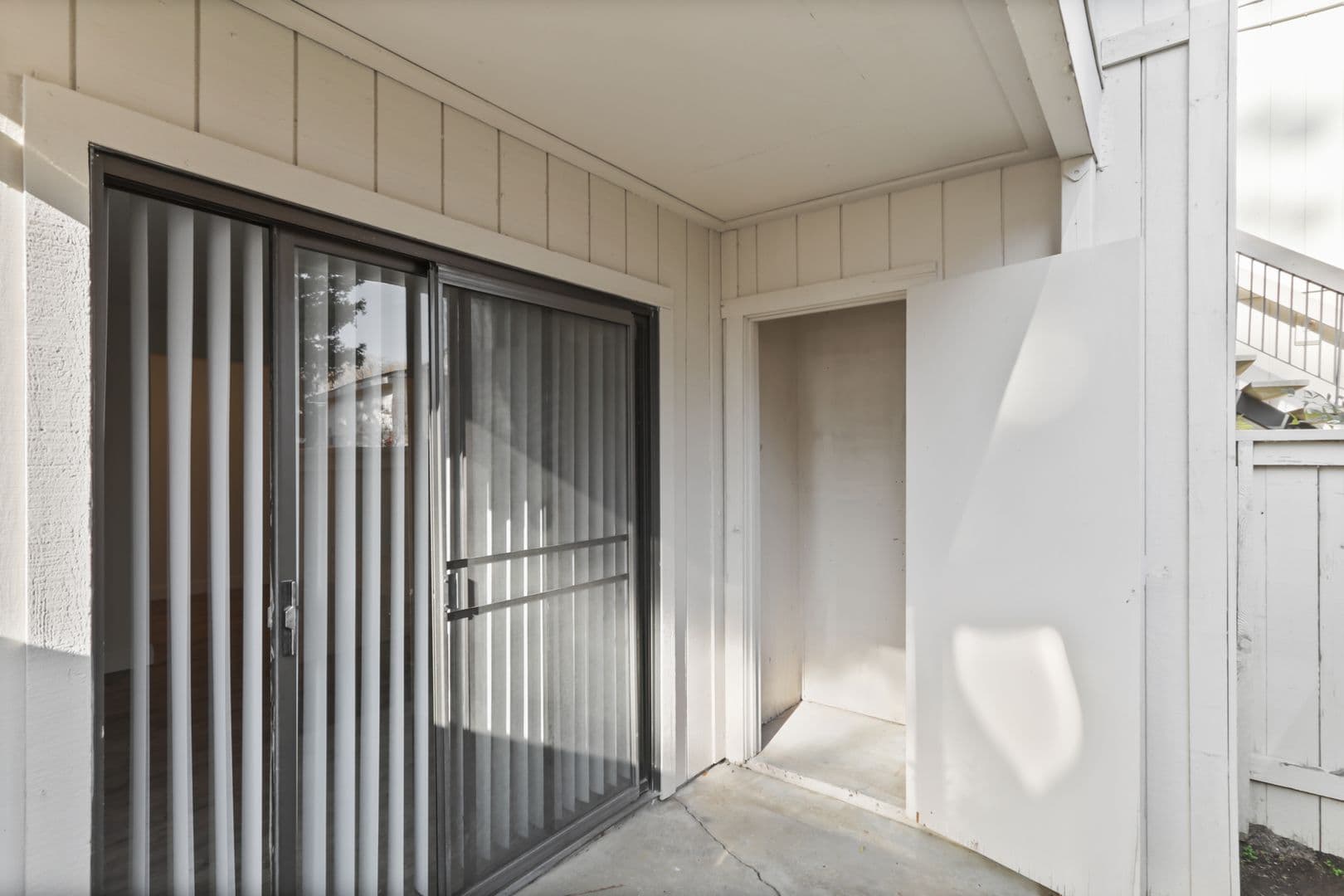 Davis Apartment: 1050 Lake Blvd.
