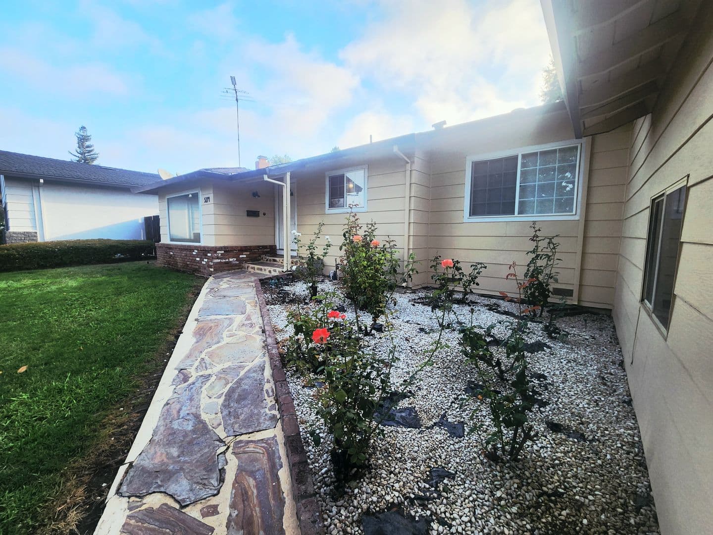 Carmichael House: 5274 Heritage Drive