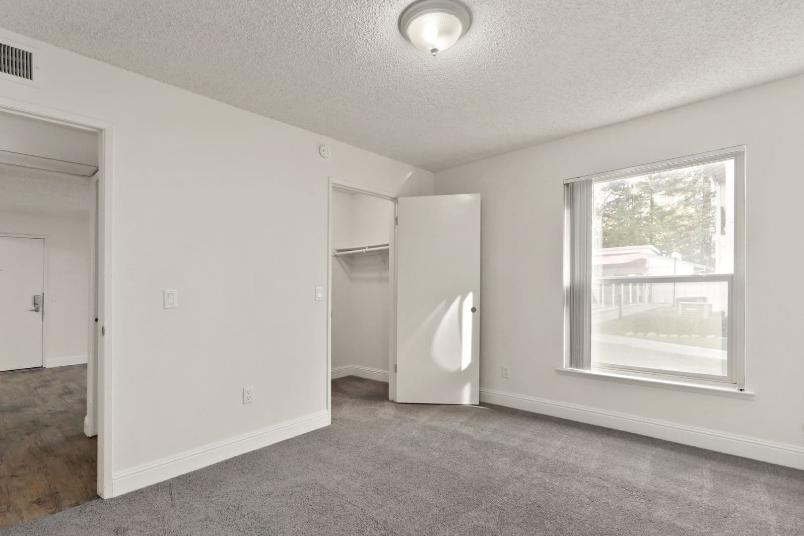 Davis Apartment: 1050 Lake Blvd.