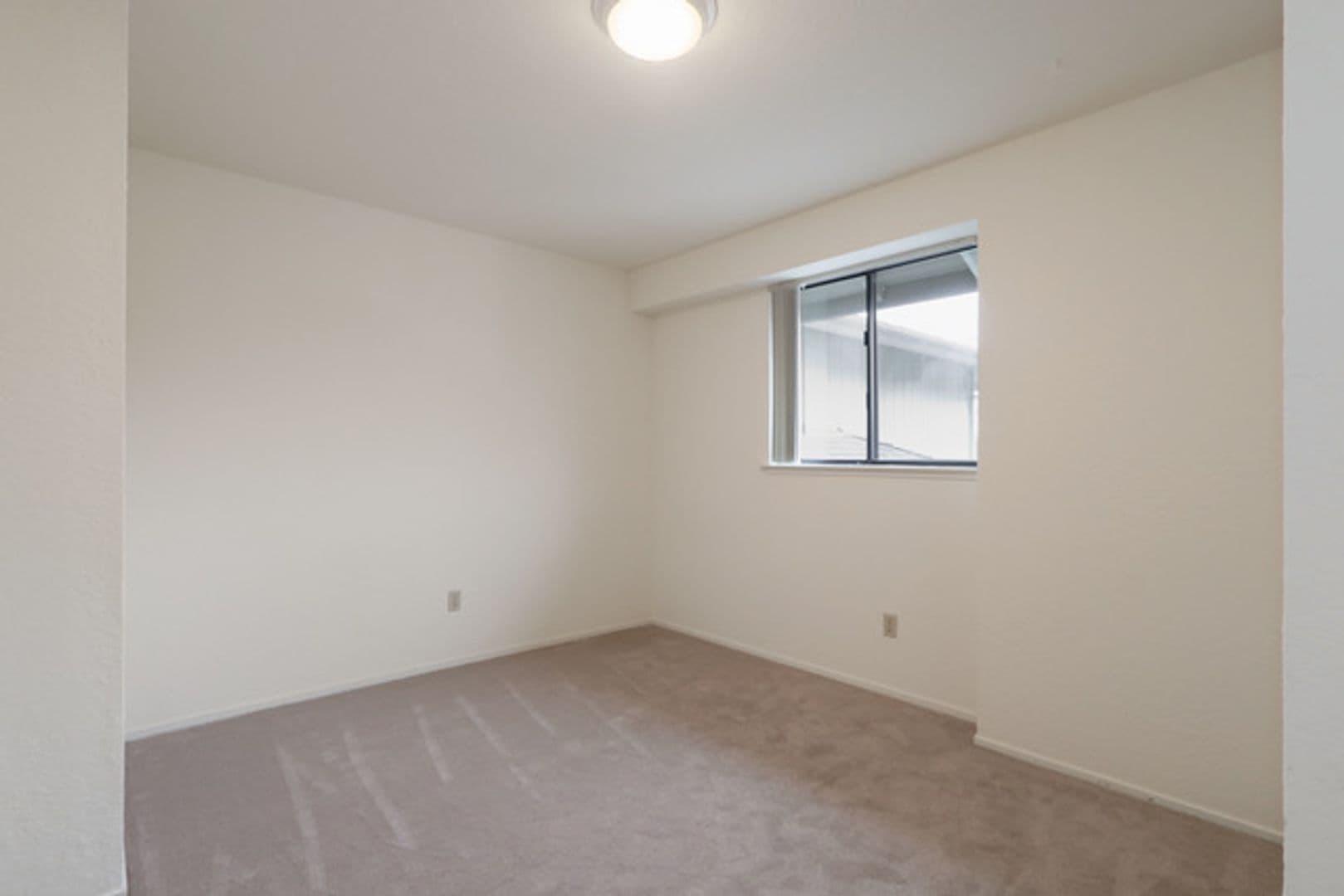 Davis Apartment: 2255 Sycamore Lane