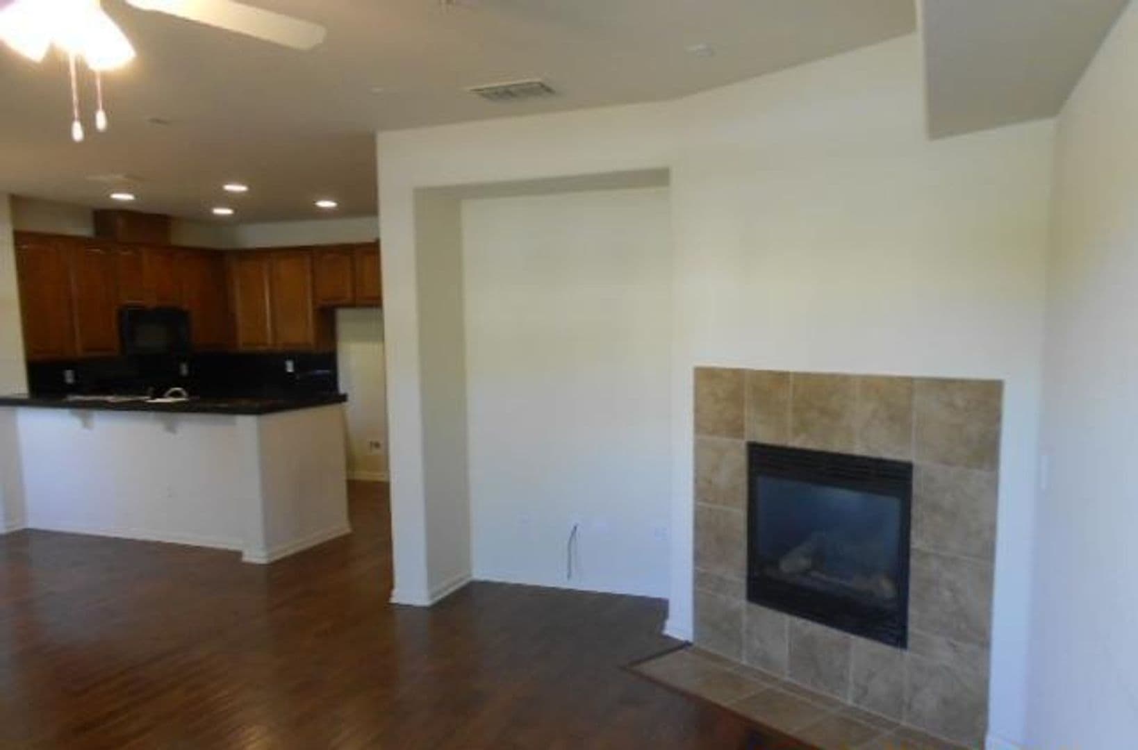 SACRAMENTO Condo: 4000 Innovator Dr #27102