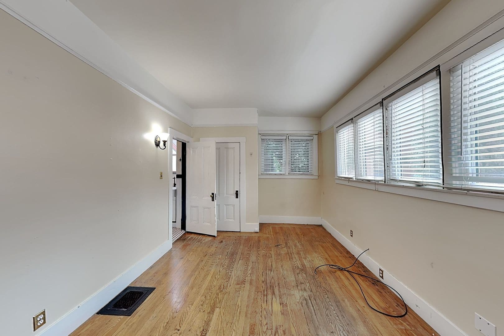 Sacramento Apartment: 2626 J Street