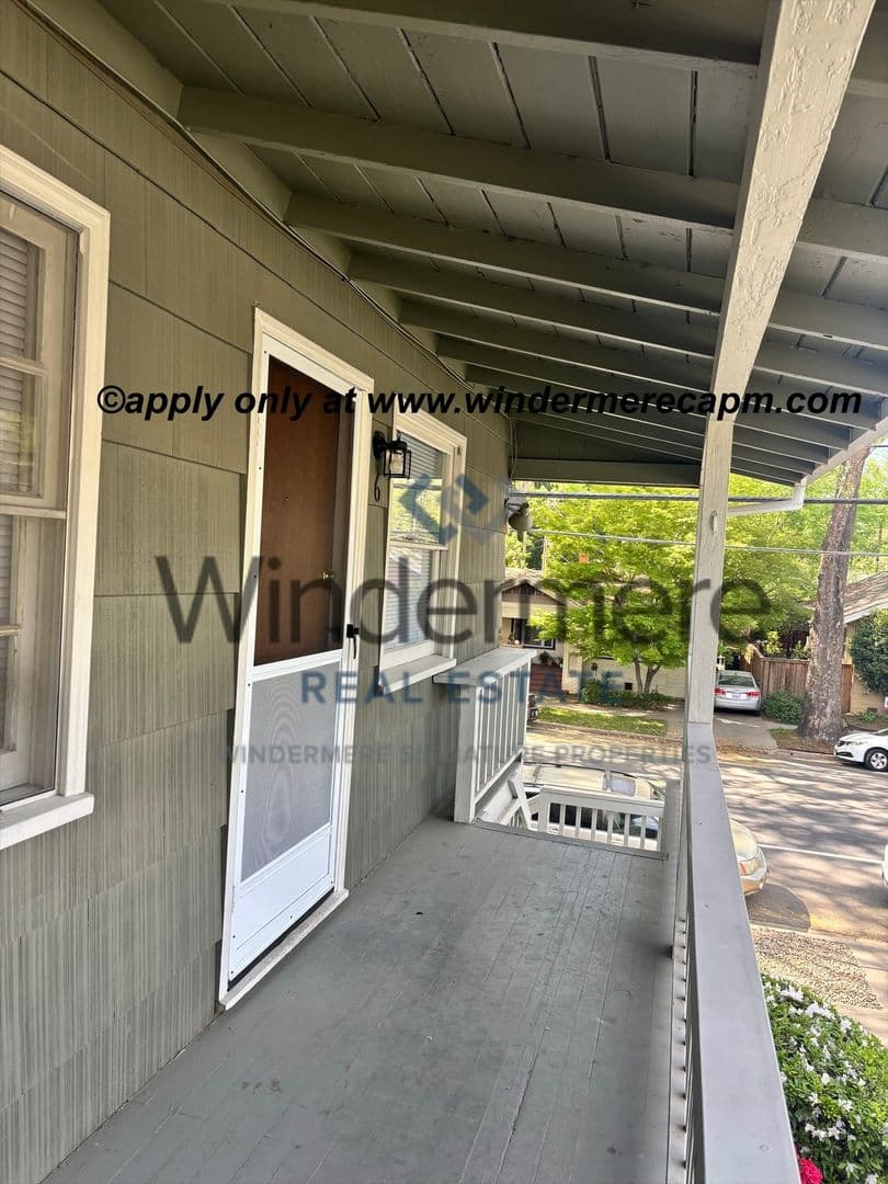 Sacramento House: 321 28th Street #6