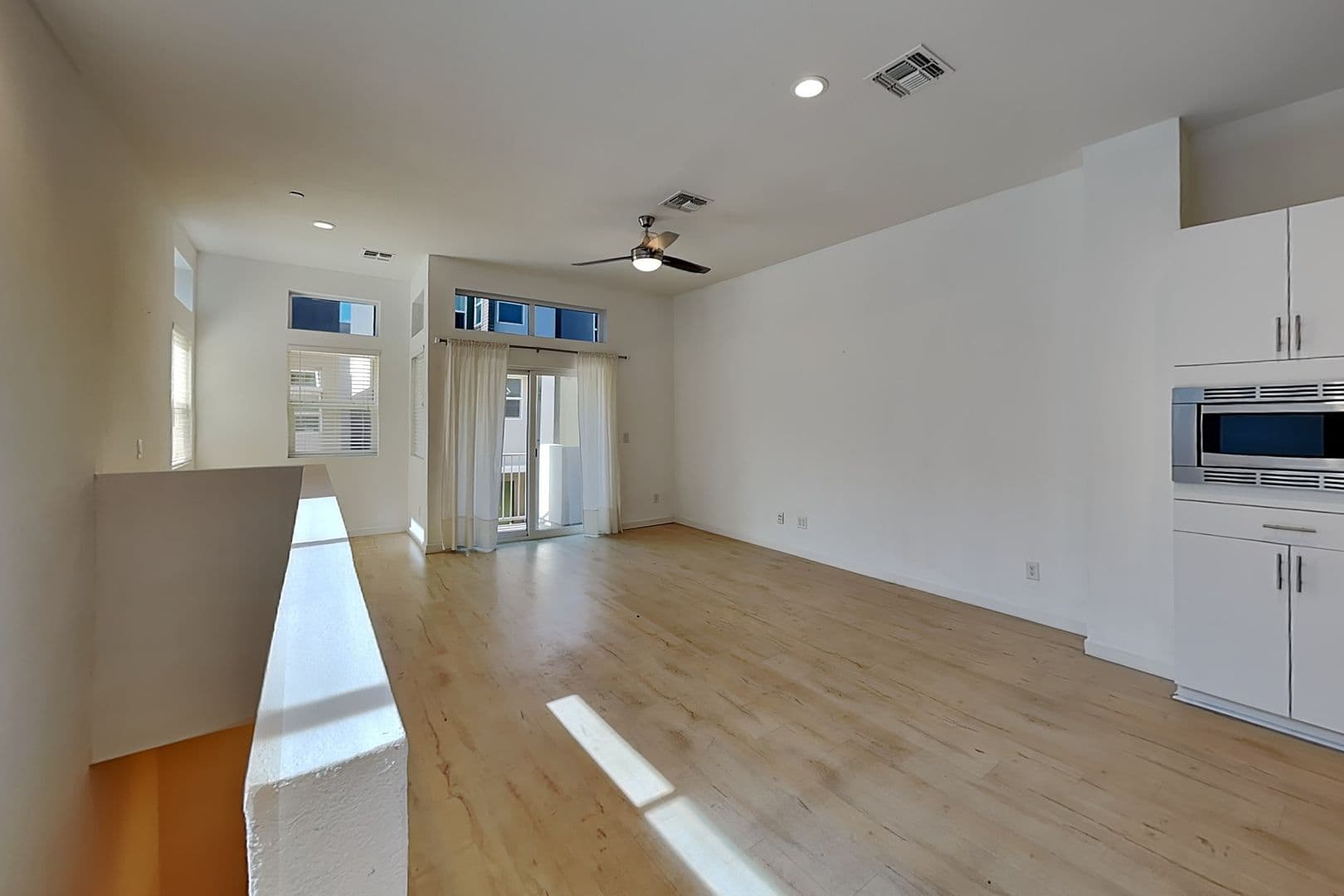 West Sacramento House: 392 Midstream Lane