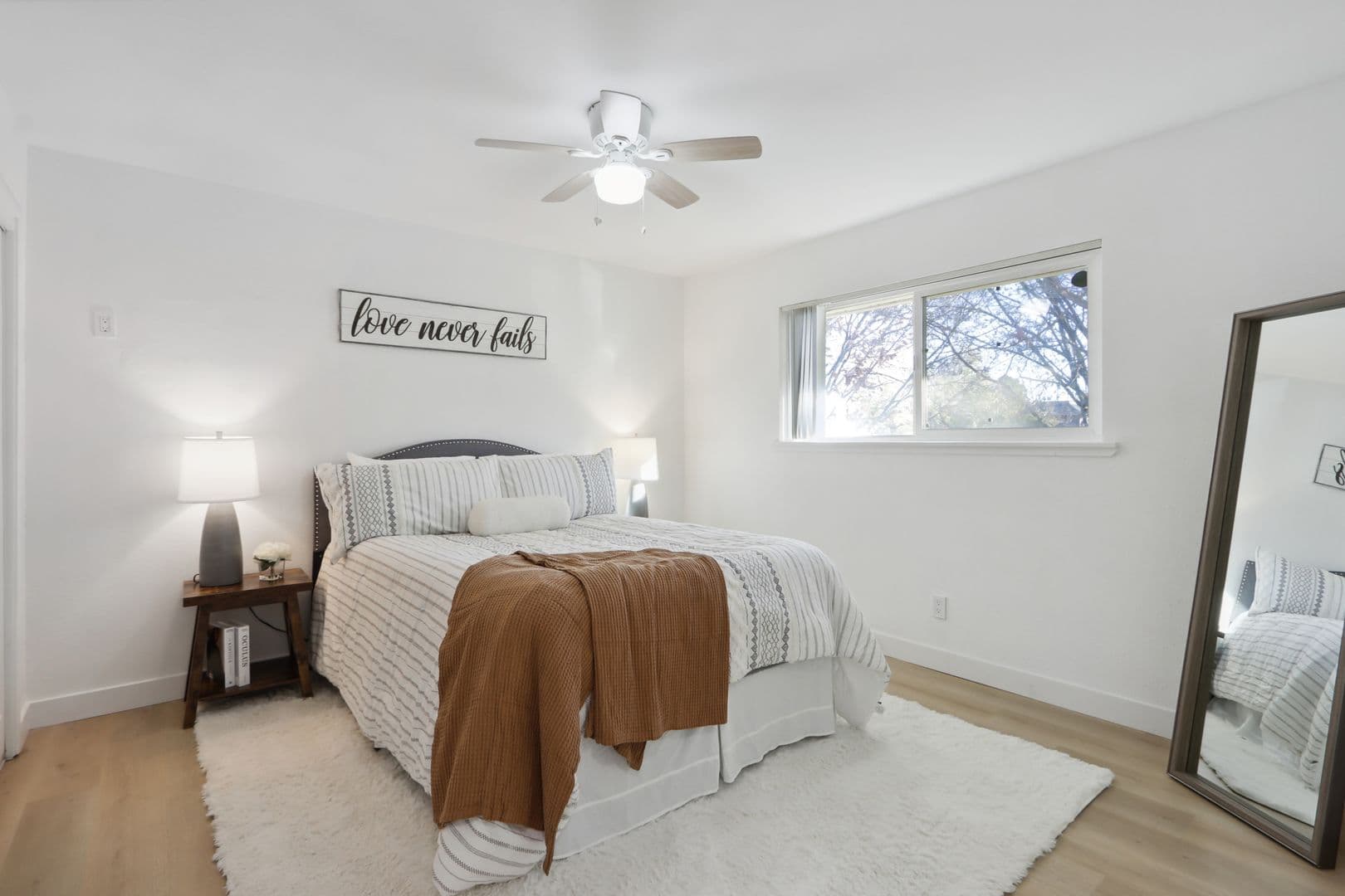 Davis Apartment: 505 - 525  I Street
