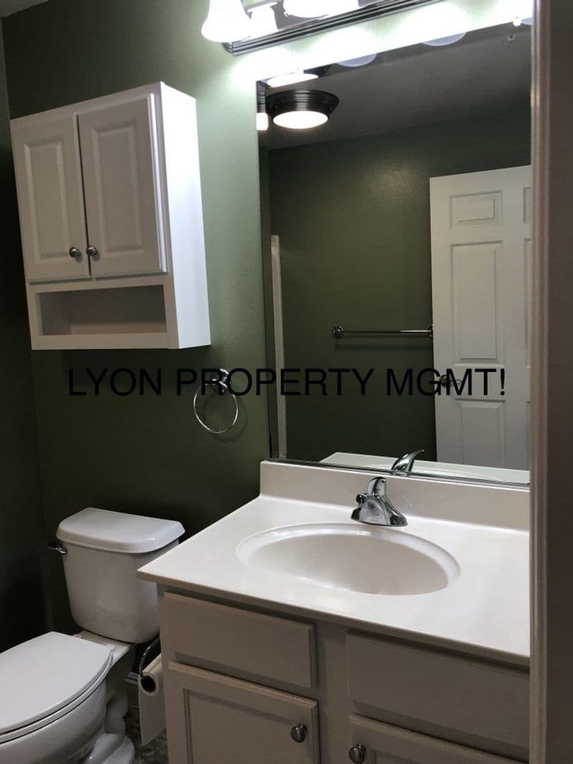 Sacramento Condo: 4800 Westlake Pkway #1609