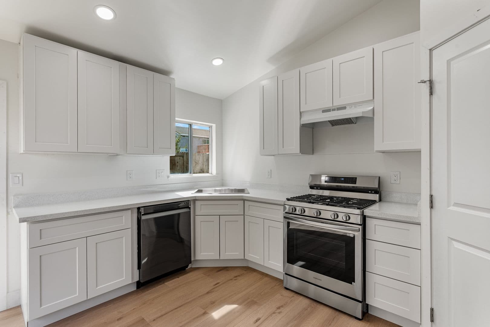 Sacramento House: 5520 Muskingham Way