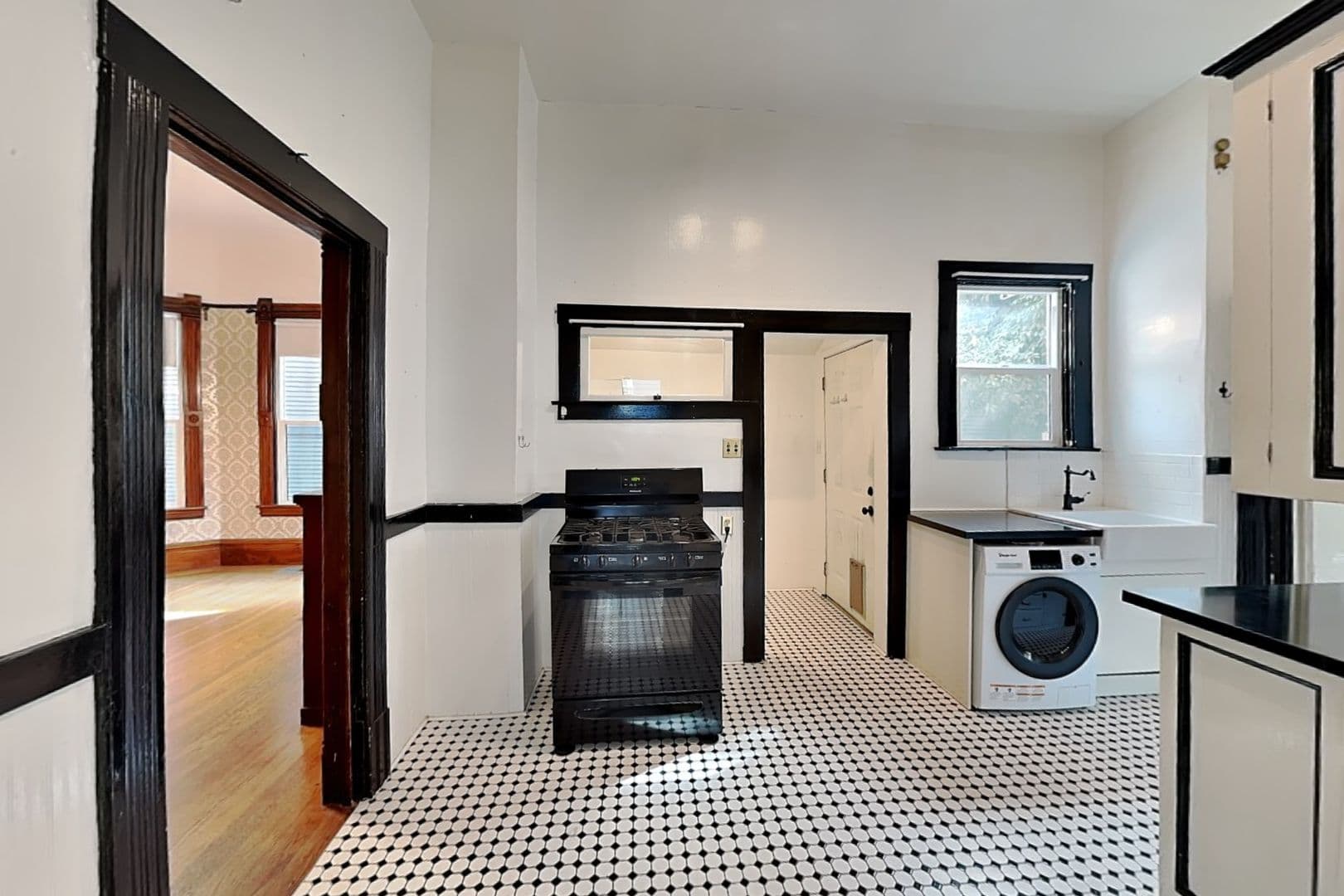 Sacramento Apartment: 2626 J Street