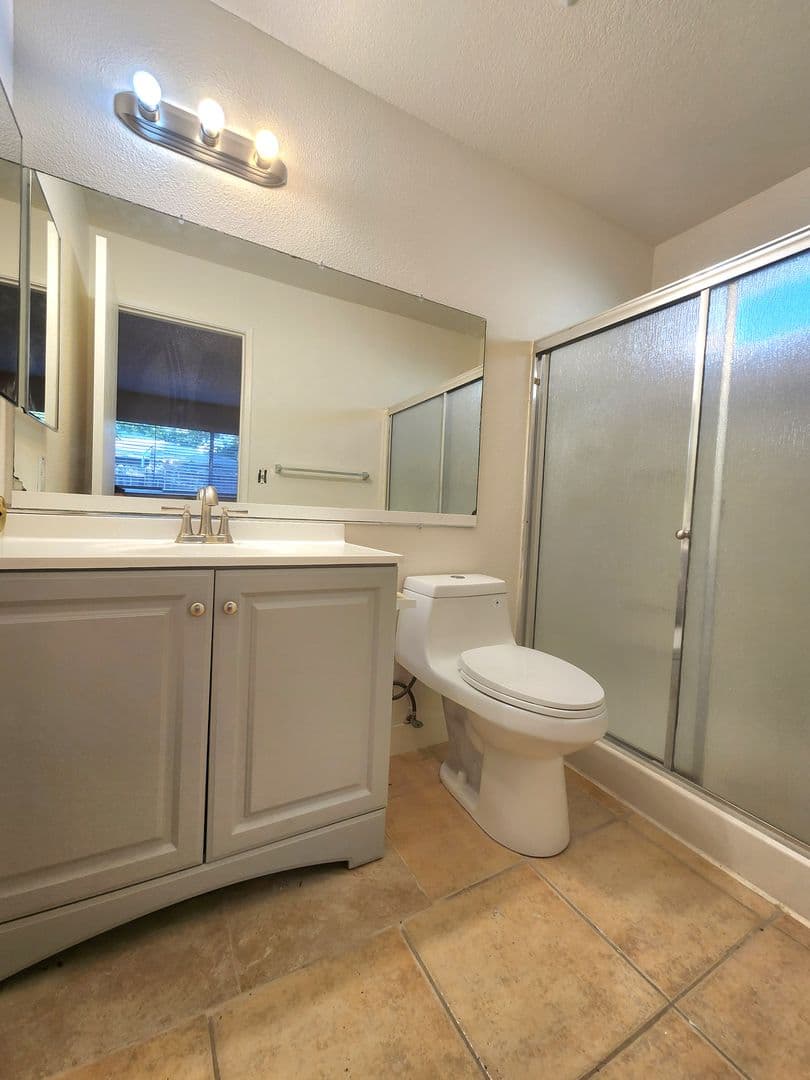 Sacramento Apartment: 4921-4923 Saddlerock Way
