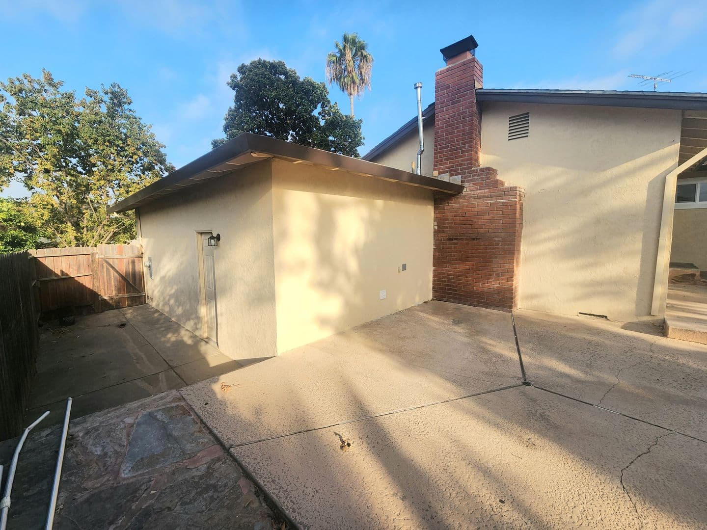 Carmichael House: 5274 Heritage Drive