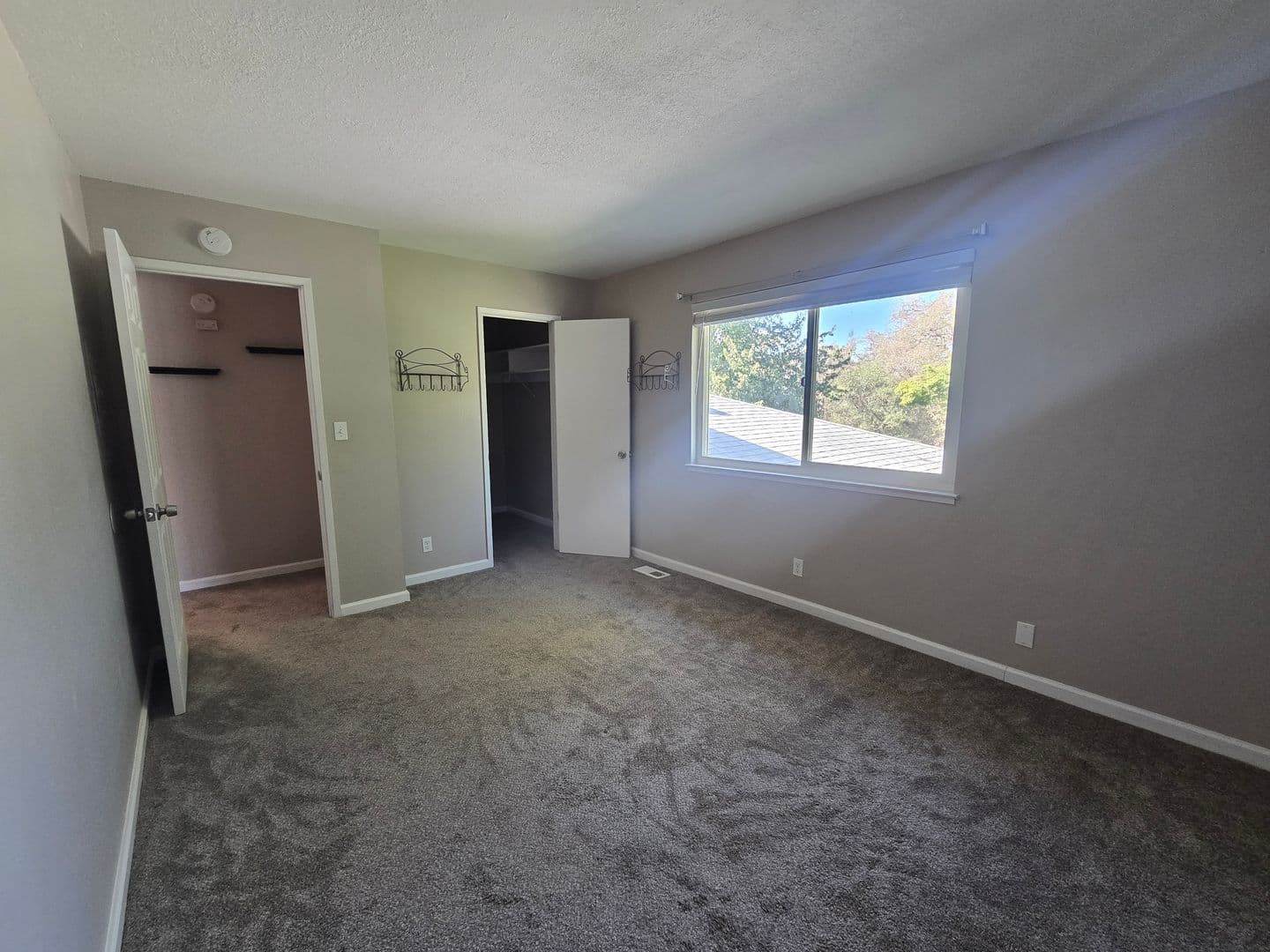 Auburn Condo: 3743 Park Drive, #2