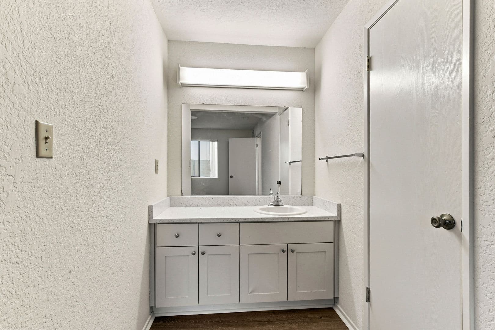 Davis Apartment: 2255 Sycamore Lane