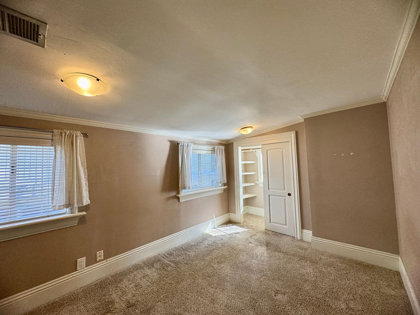 Sacramento Apartment: 519 13th Street