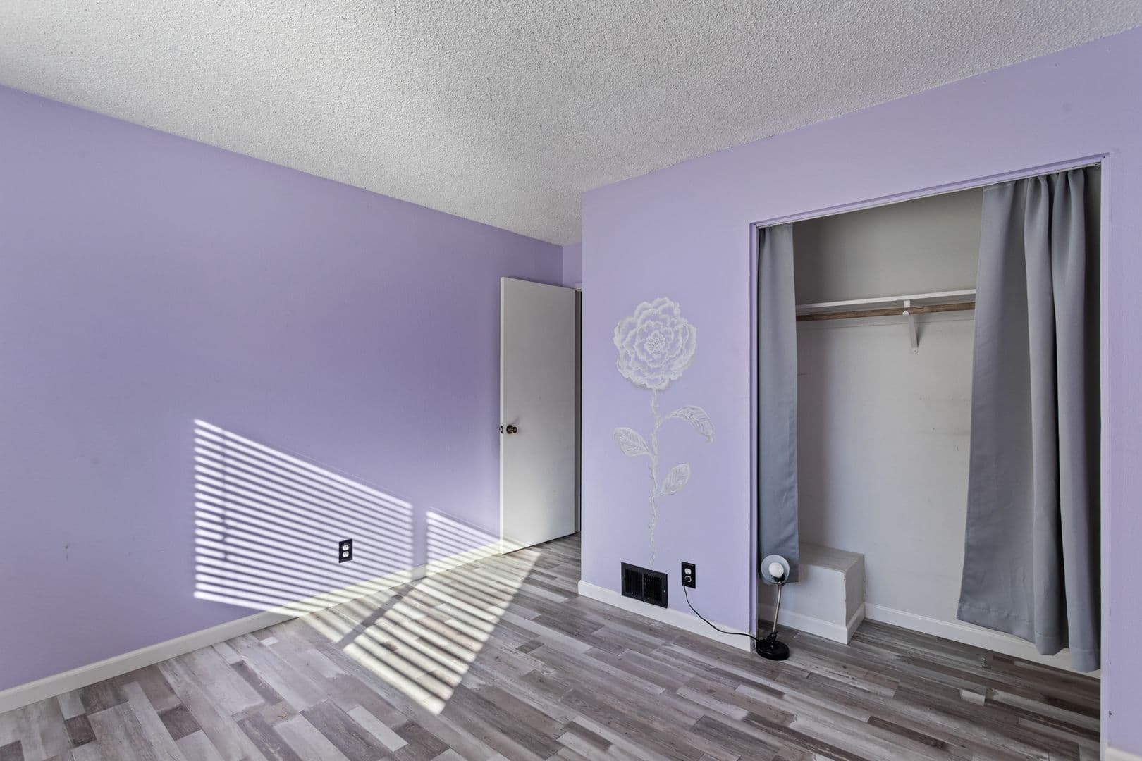 Sacramento House: 5642 Madison Avenue, #3