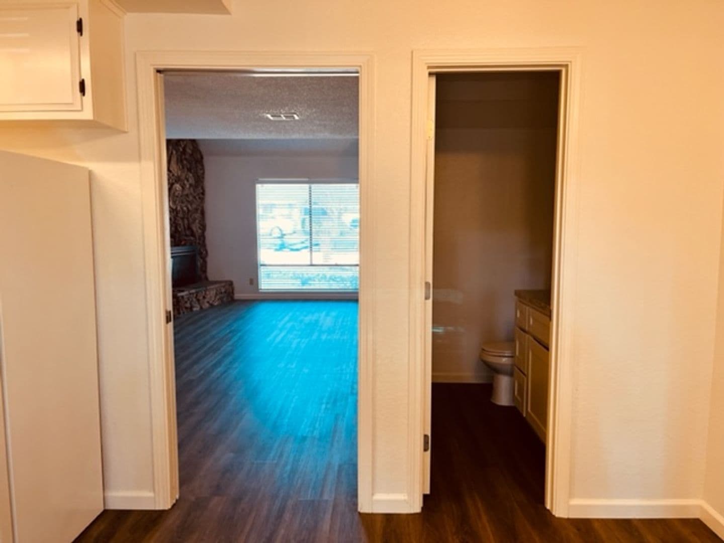Sacramento Townhome: 6217 Riverside Blvd. - Unit B