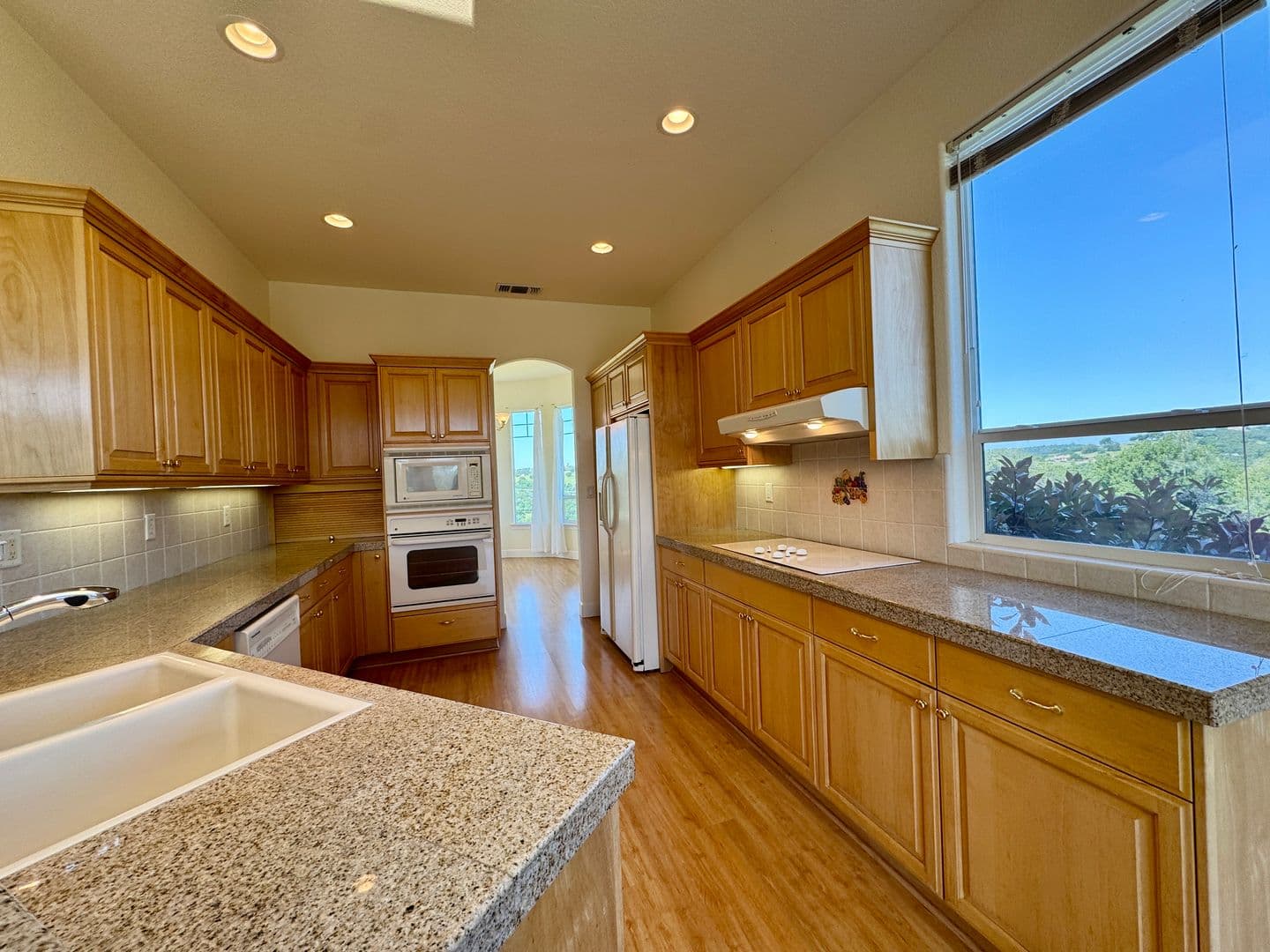 Pilot Hill House: 6255 Peacock Way