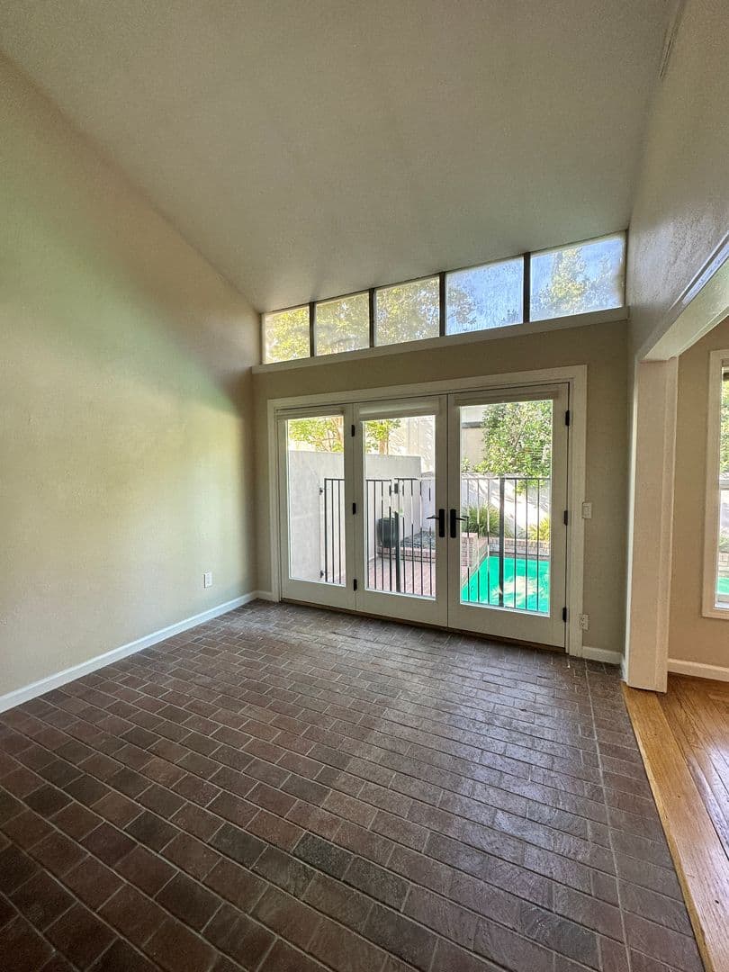 Sacramento House: 3636 Folsom Blvd.