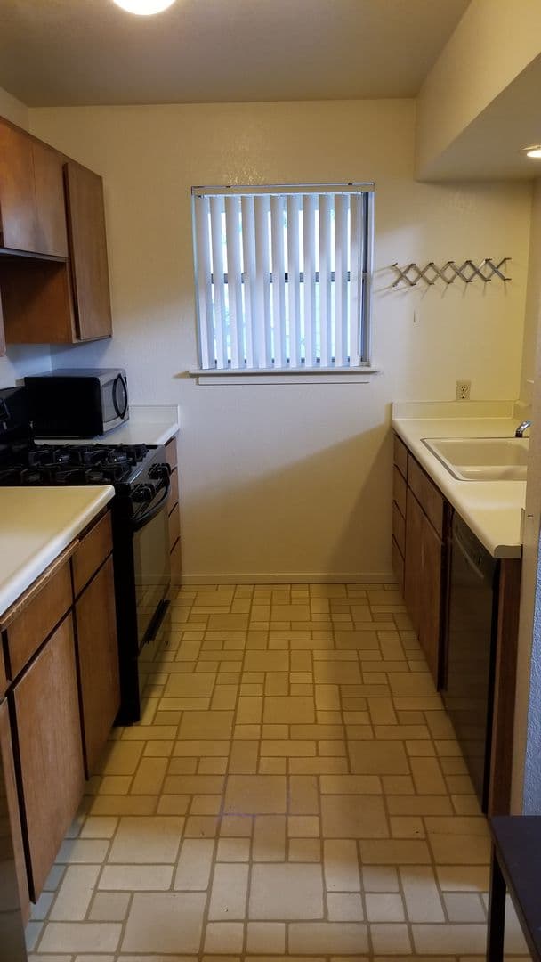 Davis Condo: 214 A Street