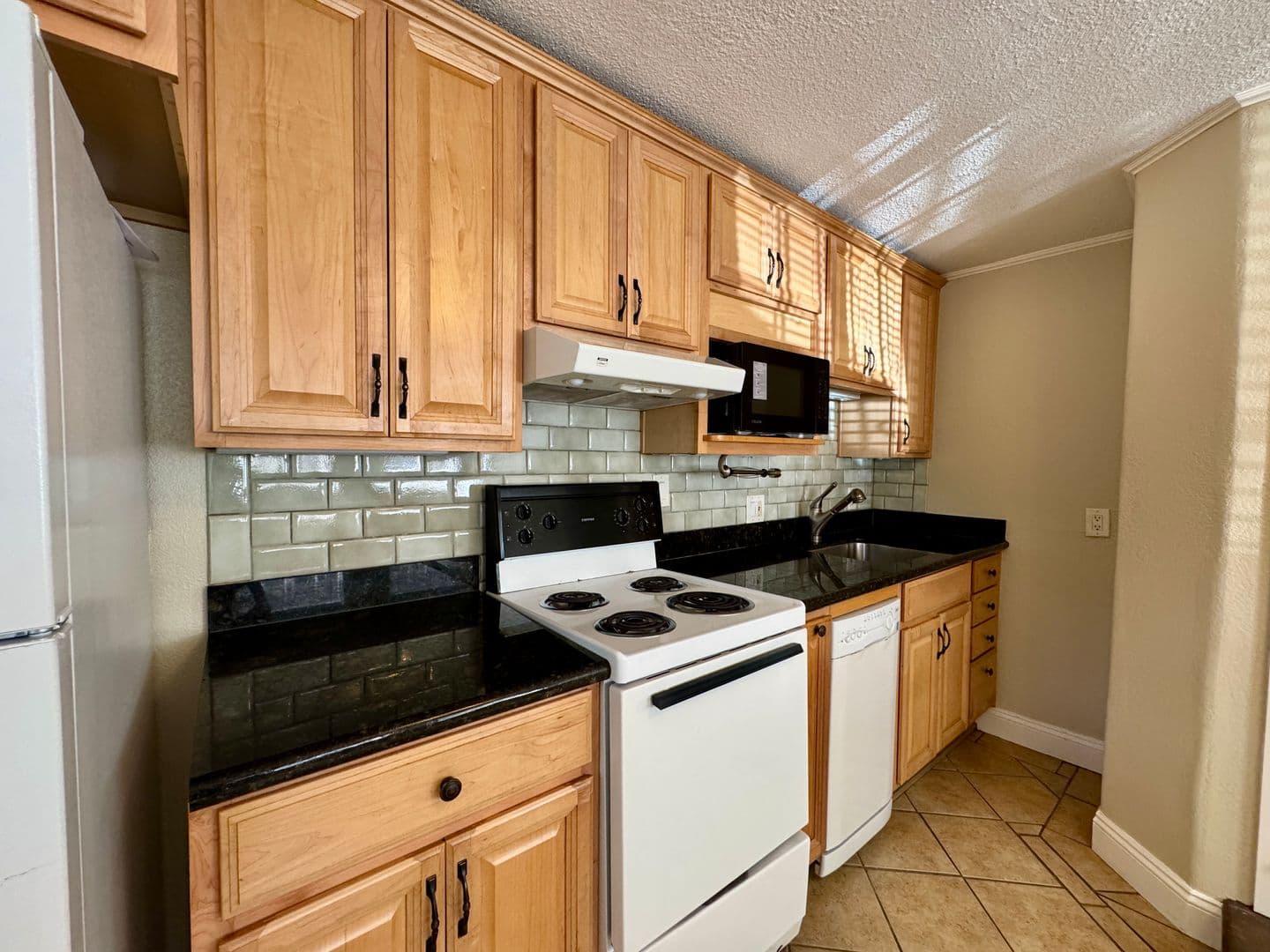 Sacramento Apartment: 519 13th Street