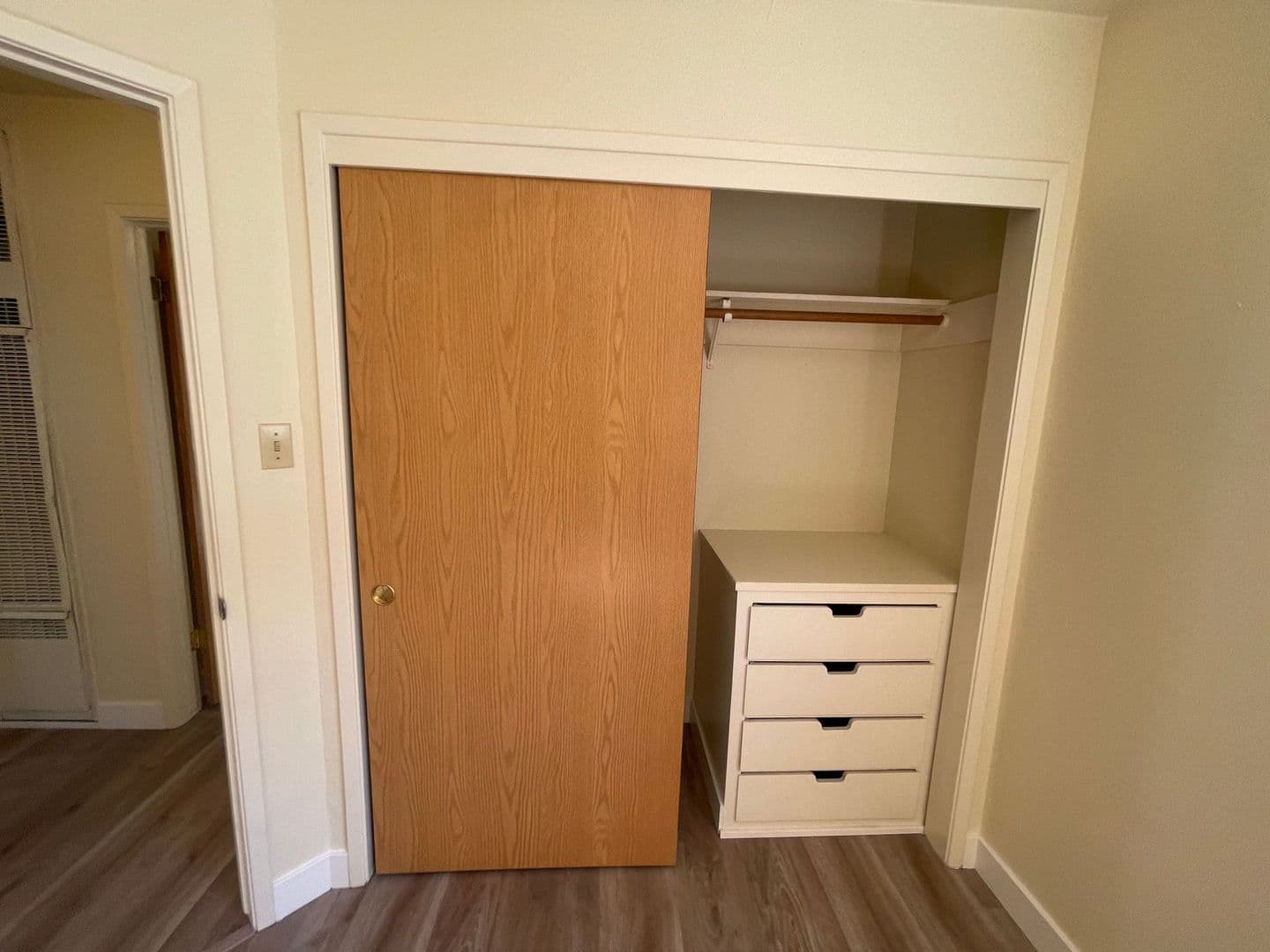 Davis Apartment: 1615-1625 E 8th Street