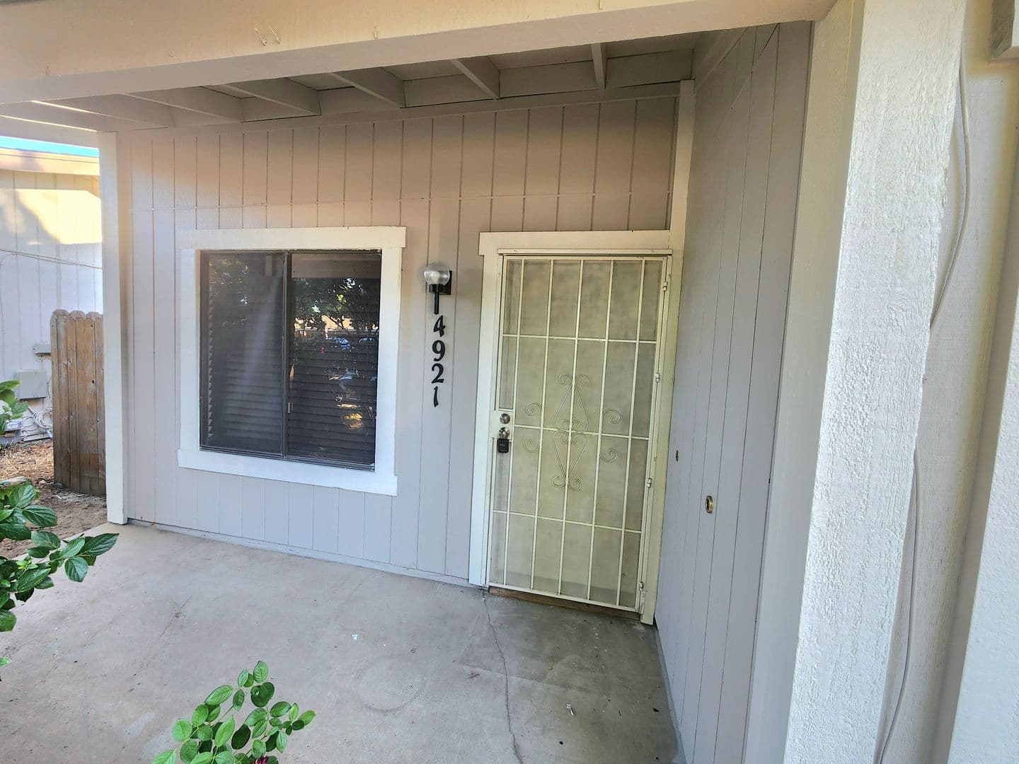 Sacramento Apartment: 4921-4923 Saddlerock Way