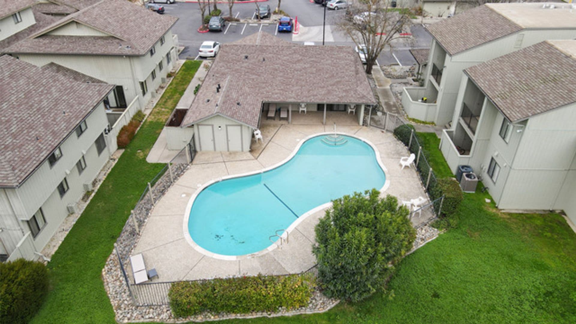 Davis Apartment: 2255 Sycamore Lane
