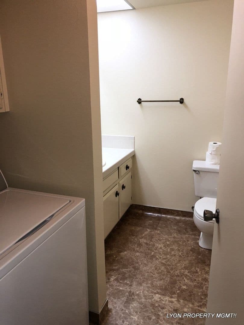 W.Sacramento Townhome: 136 Touchstone Place