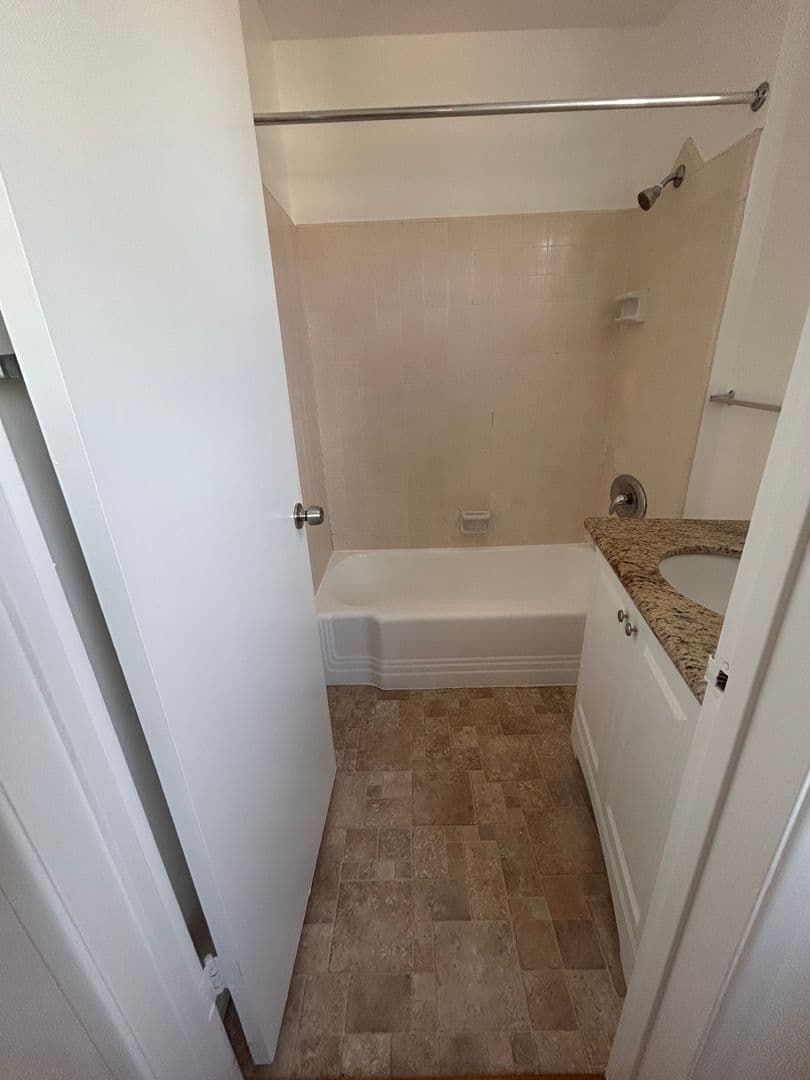 La Canada Apartment: 2155 La Canada Crest Dr