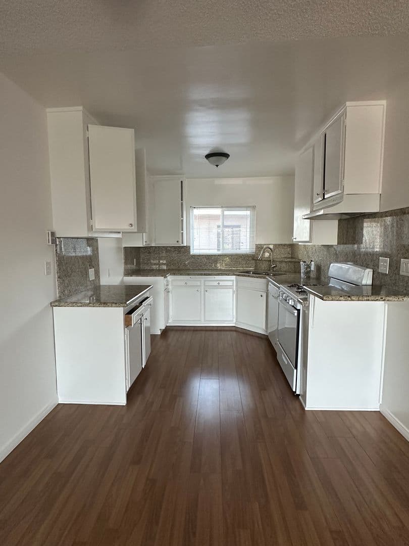 La Canada Apartment: 2155 La Canada Crest Dr