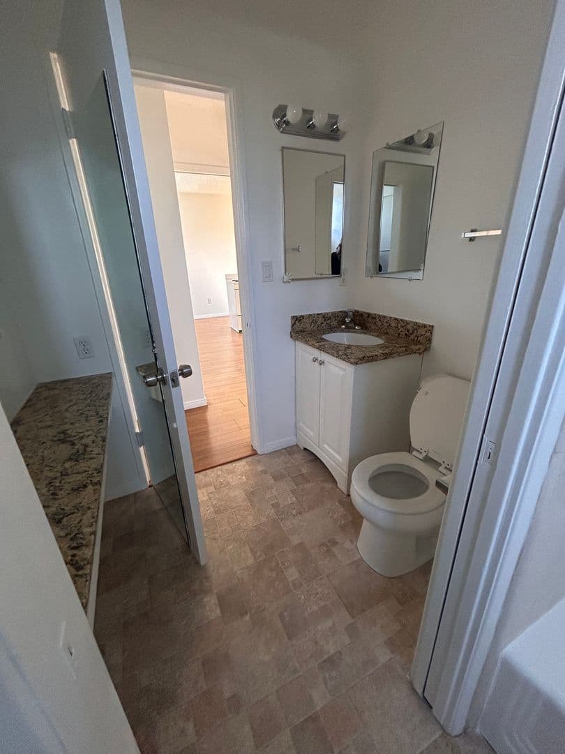 La Canada Apartment: 2155 La Canada Crest Dr