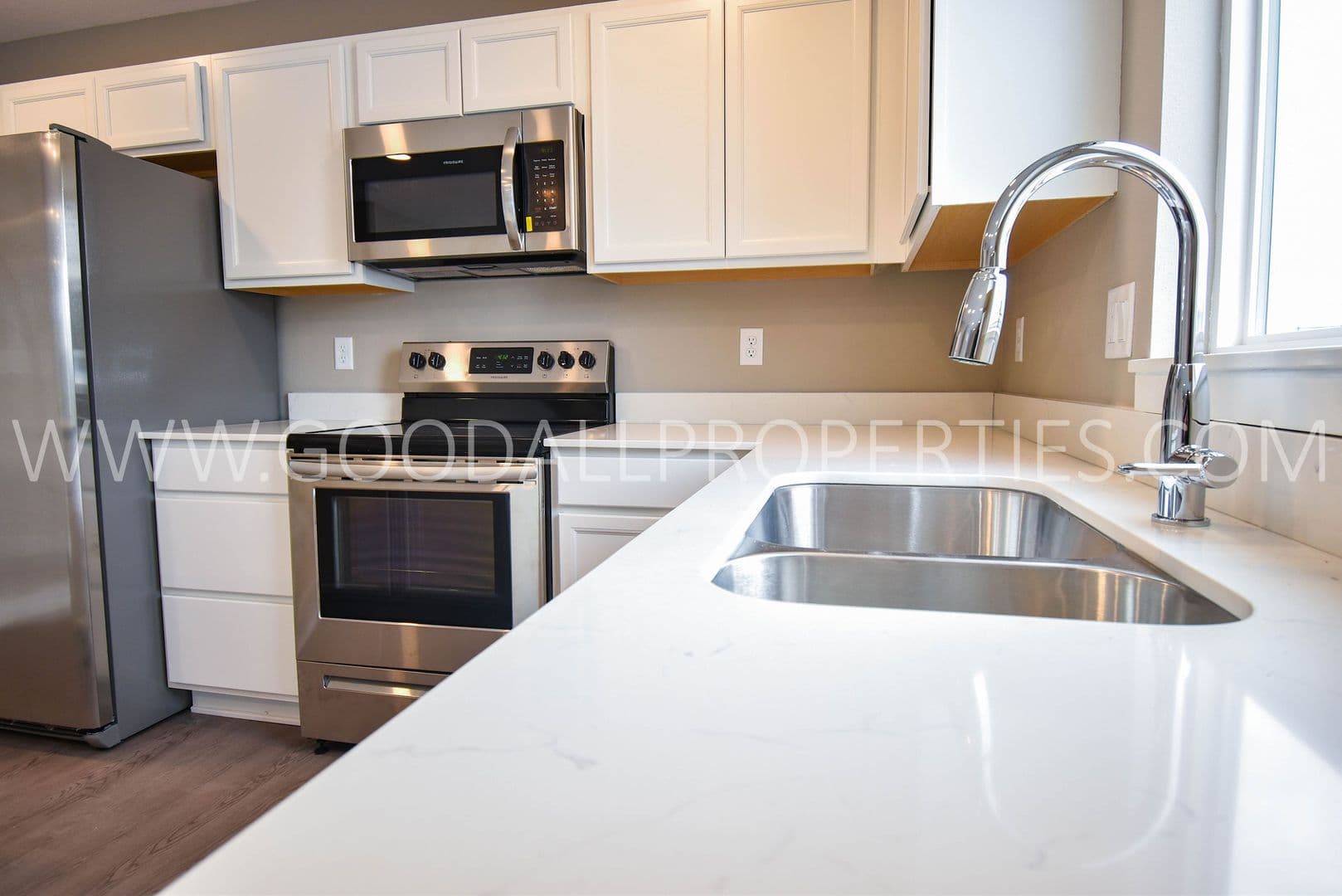 Adel House: 1920 Southbridge Dr