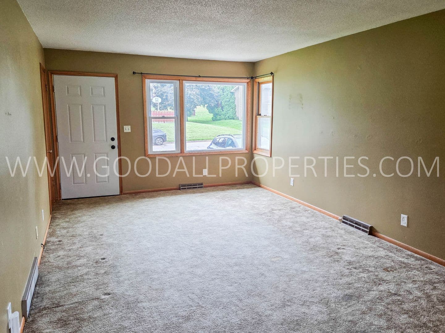 Perry House: 2412 Evelyn Street