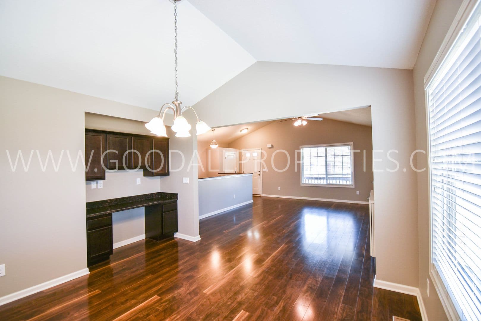 Waukee Townhome: 1255 SE Waddell Way