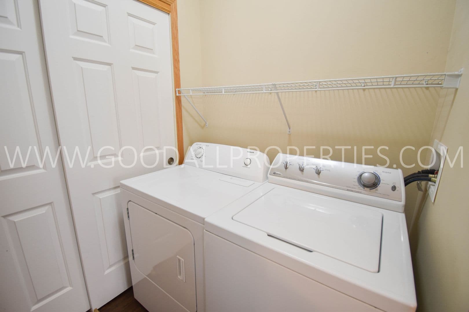 Johnston Condo: 10320 Norfolk Dr #4