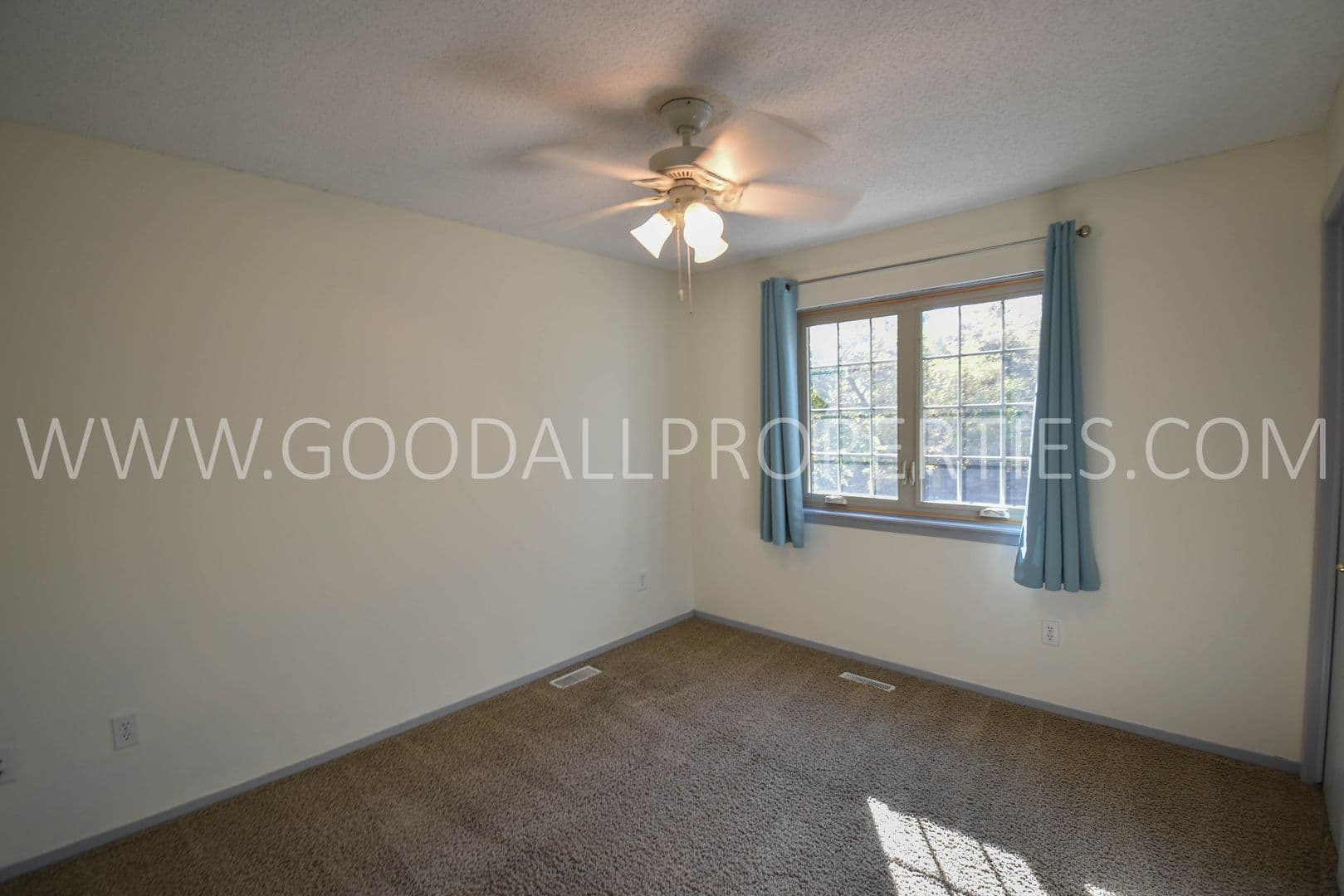 Des Moines Townhome: 6001 Creston Ave Unit 31