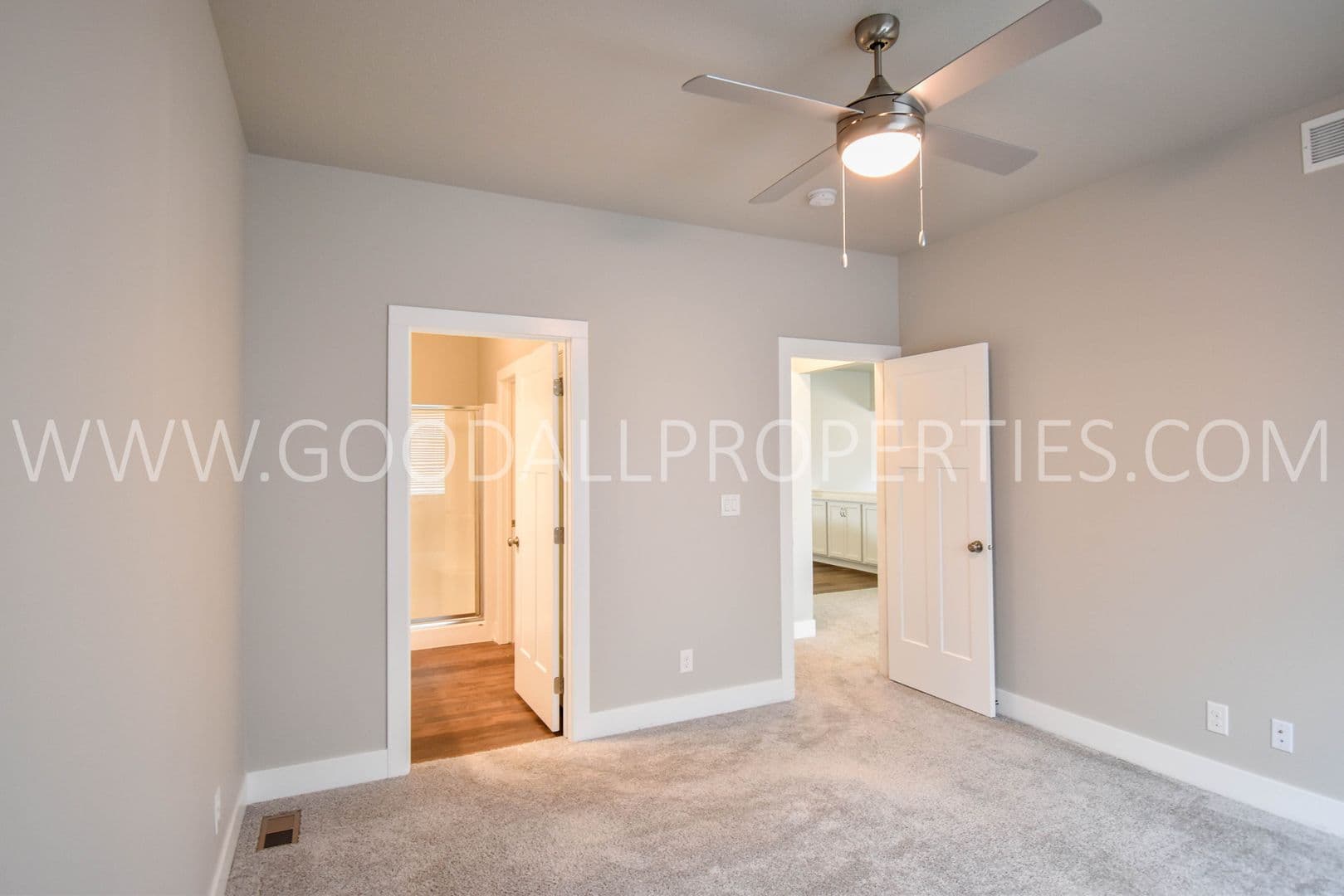 Waukee House: 342 N Warrior Lane