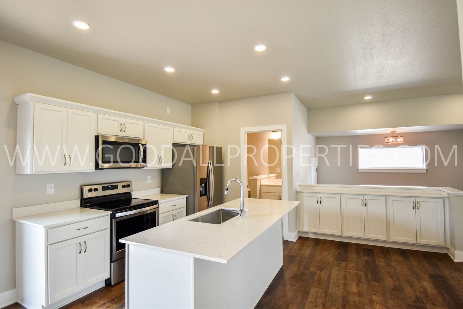 Waukee House: 342 N Warrior Lane
