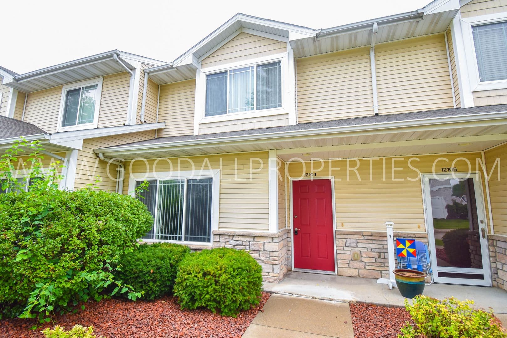 West Des Moines Townhome: 8601 Westown Pkwy #12104