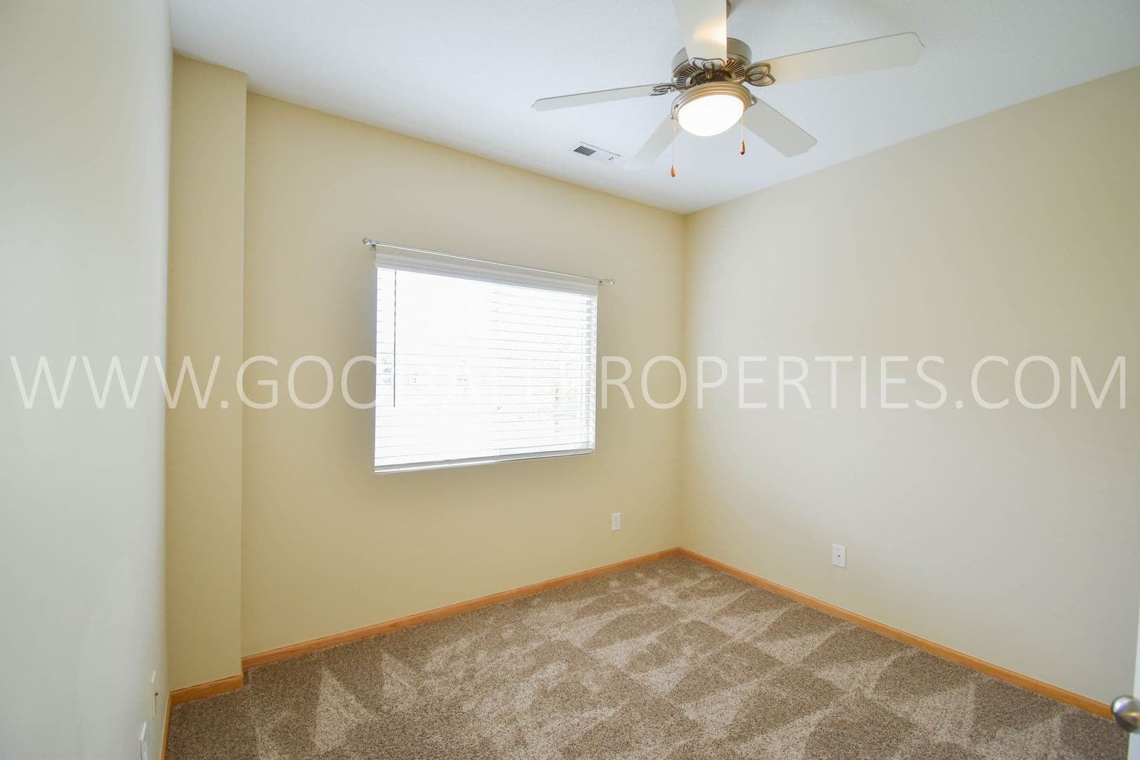 Johnston Condo: 10320 Norfolk Dr #4