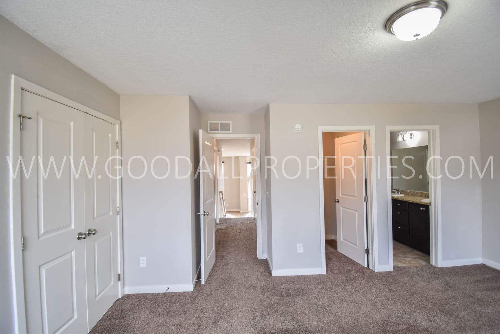 West Des Moines Townhome: 7890 Cottonwood Lane