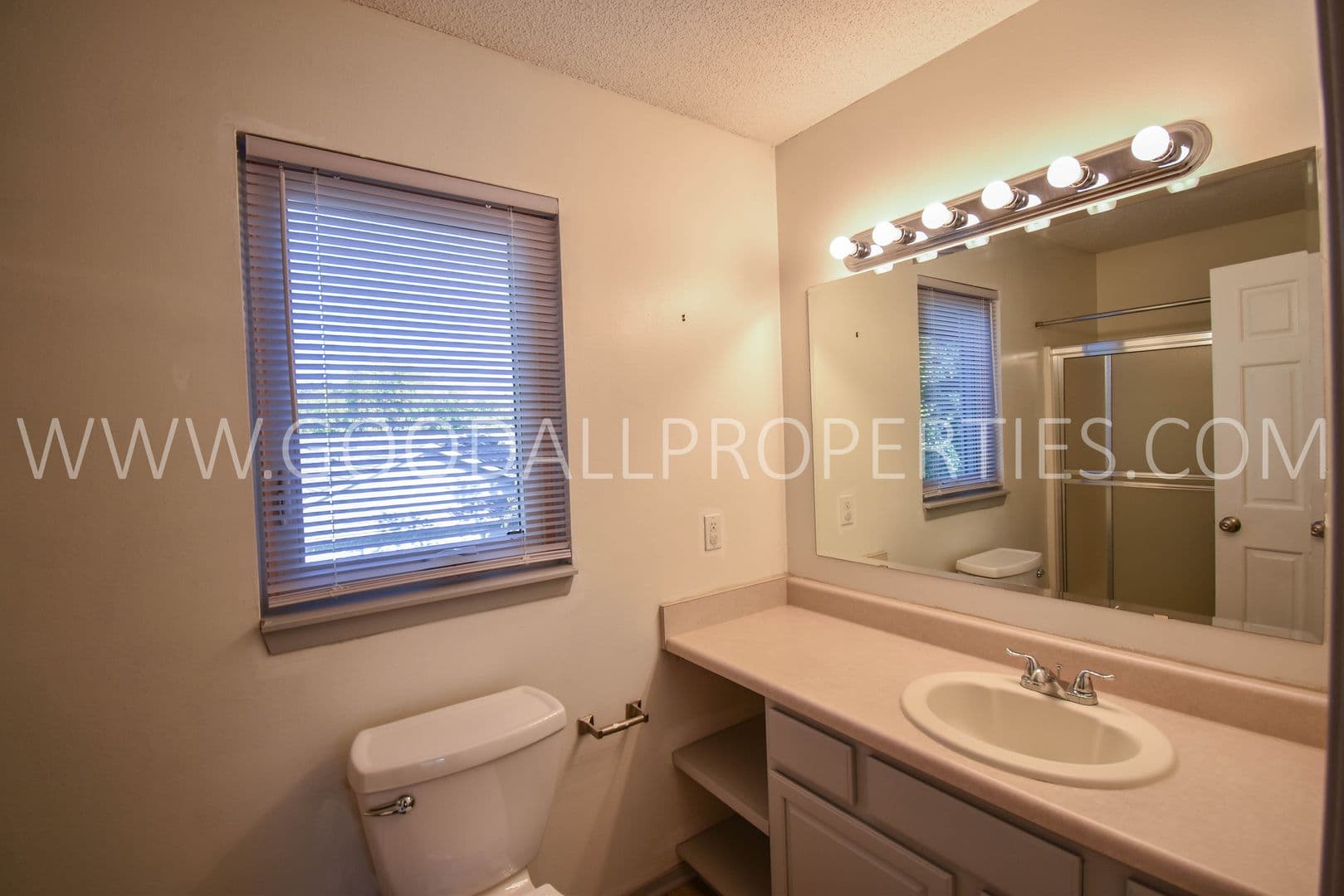 Des Moines Townhome: 6001 Creston Ave Unit 31