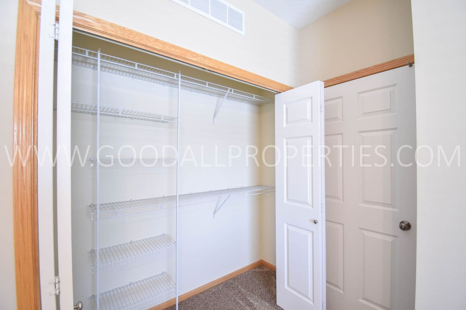 Johnston Condo: 10320 Norfolk Dr #4
